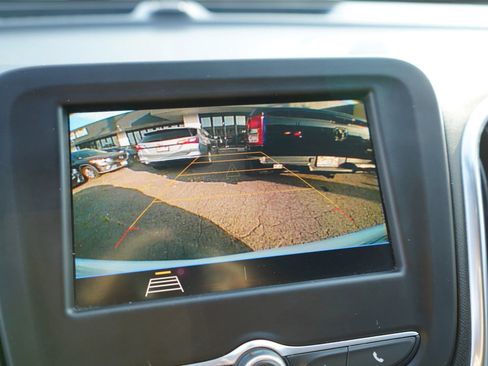 Used 2021 Chevrolet Equinox LT FWD image 27