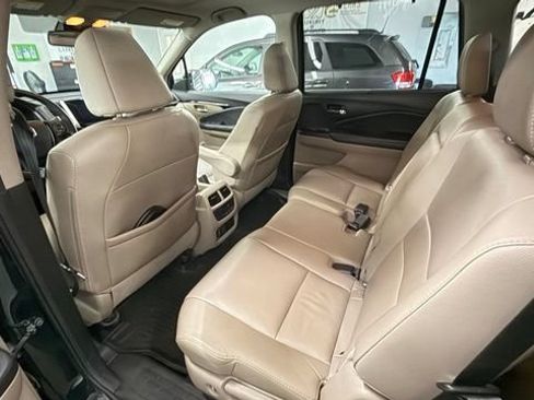 Used 2017 Honda Pilot Touring image 33