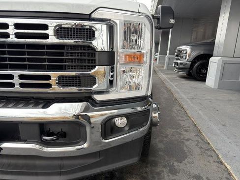 Certified 2025 Ford F350 XLT image 4
