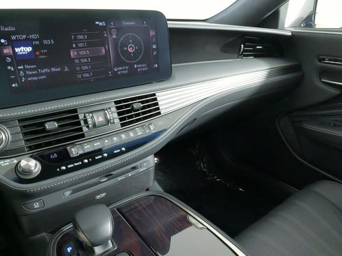 Used 2021 Lexus LS 500 AWD w/ Interior Upgrade Package image 43