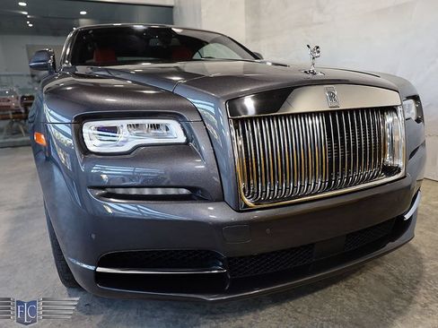 Used 2019 Rolls-Royce Wraith RWD image 13