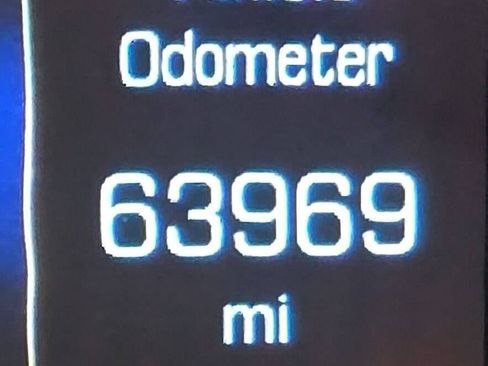 Used 2017 Cadillac XT5 Luxury w/ Driver Awareness Package image 15