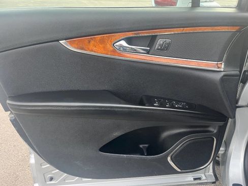 Used 2016 Lincoln MKX Reserve w/ Equipment Group 102A image 27