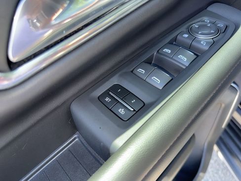 Used 2024 Chevrolet Suburban High Country w/ Advanced Technology Package AWD/4WD image 11