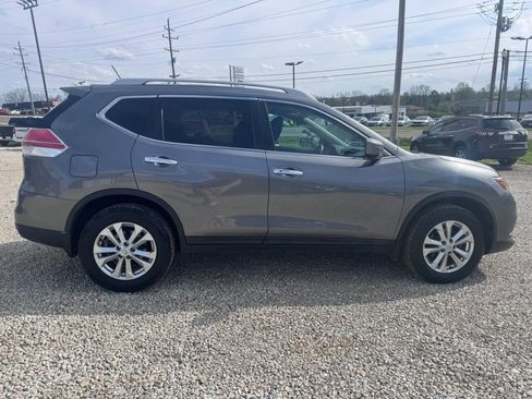 Used 2016 Nissan Rogue SV w/ SV Moonroof Package AWD/4WD image 7