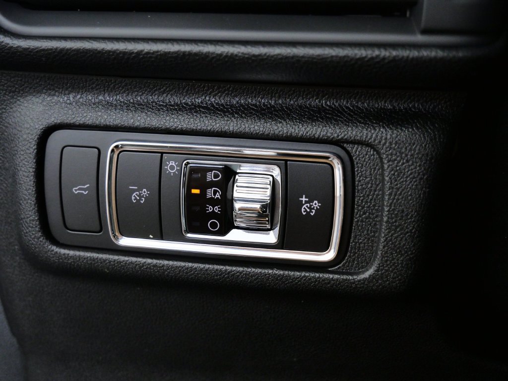 Certified 2023 Lincoln Corsair AWD w/ Equipment Group 101A image 22