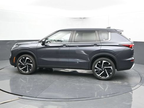 Used 2024 Mitsubishi Outlander SE AWD/4WD image 9
