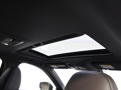 New 2025 MAZDA CX-5 Signature image 17