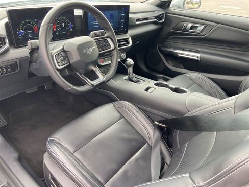 Used 2026 Ford Mustang Premium RWD image 6
