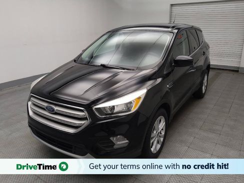 Used 2019 Ford Escape SE FWD image 1