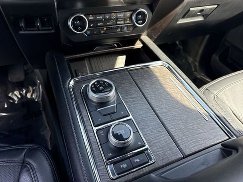 Used 2021 Ford Expedition Limited AWD/4WD image 21