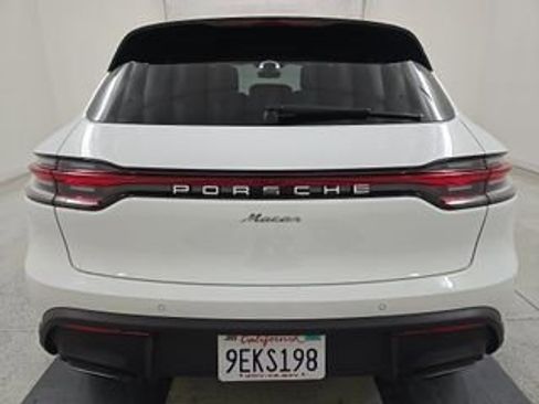Used 2023 Porsche Macan AWD/4WD image 10