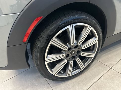 Used 2023 MINI Cooper Clubman S image 17