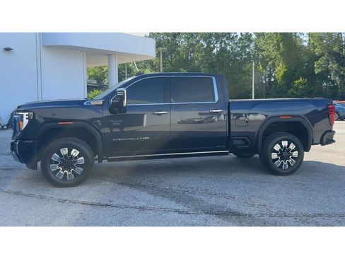 Certified 2024 GMC Sierra 2500 Denali w/ Denali Reserve Package AWD/4WD image 5