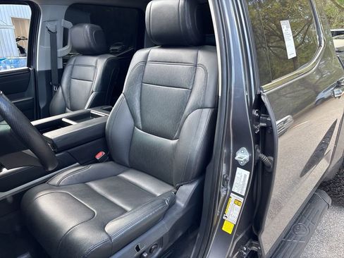 Used 2022 Toyota Tundra Limited w/ TRD Off-Road Package image 5