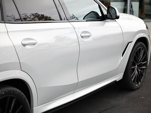 New 2026 BMW X6 xDrive40i w/ Climate Comfort Package image 8