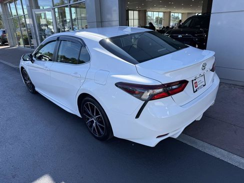 Certified 2023 Toyota Camry SE AWD/4WD image 6