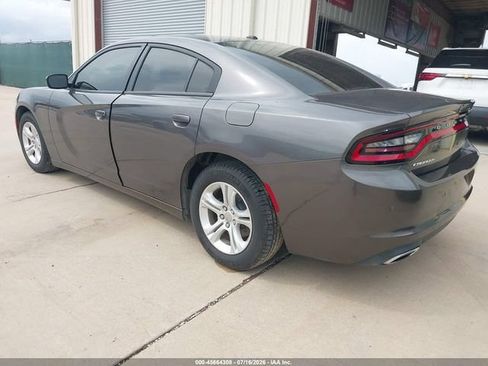 Used 2019 Dodge Charger SXT RWD image 3
