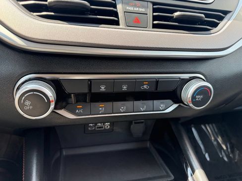 Used 2024 Nissan Altima 2.5 SR FWD image 21