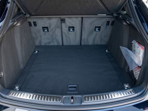 New 2026 Porsche Macan image 28