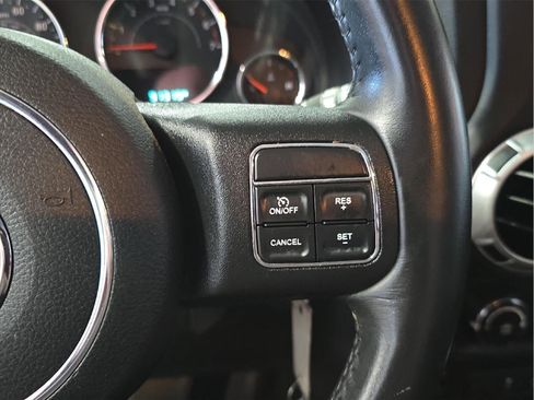 Used 2015 Jeep Wrangler Sahara w/ Connectivity Group AWD/4WD image 12