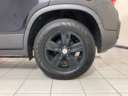 Used 2020 Chevrolet Trax LT w/ LT Convenience Package FWD image 24