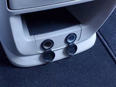 Used 2020 Dodge Grand Caravan SE image 17