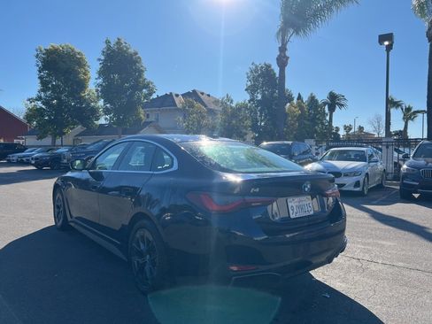 Used 2024 BMW i4 eDrive35 w/ Convenience Package image 9