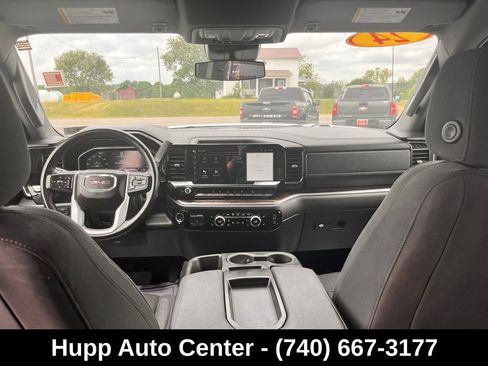 Used 2024 GMC Sierra 1500 SLE w/ X31 Off-Road Package AWD/4WD image 10