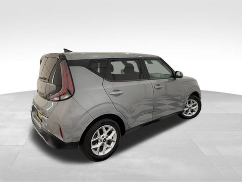 Used 2023 Kia Soul LX w/ Option Group 015 image 5