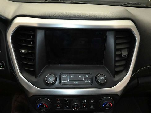 Used 2017 GMC Acadia SLT AWD/4WD image 16