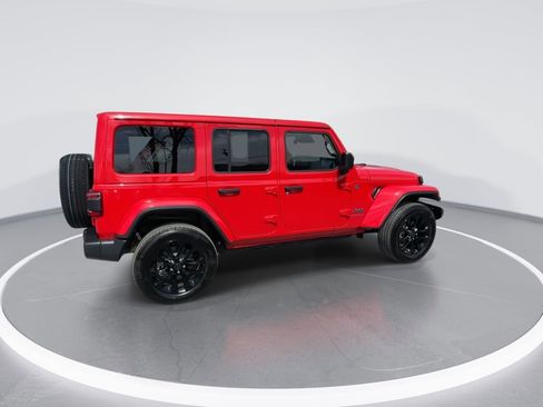 Used 2025 Jeep Wrangler Unlimited Sahara w/ Safety Group AWD/4WD image 21