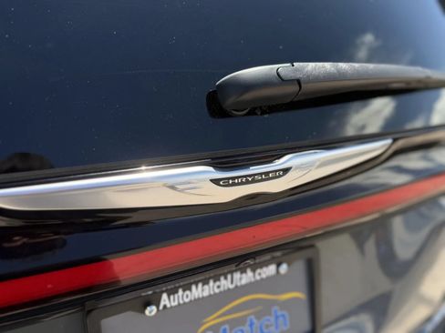 Used 2022 Chrysler Pacifica Limited FWD image 48