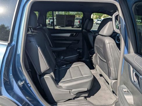 Used 2025 Buick Enclave Preferred FWD image 18