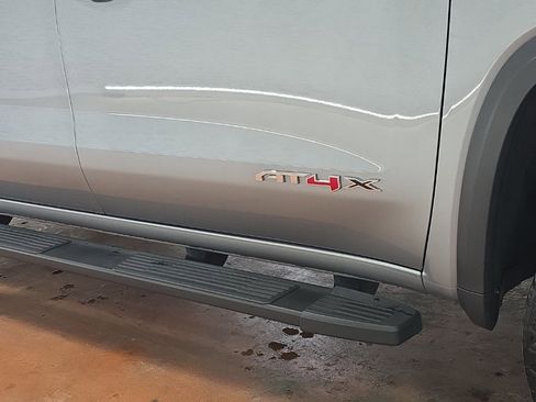 Used 2024 GMC Sierra 1500 AT4X image 9