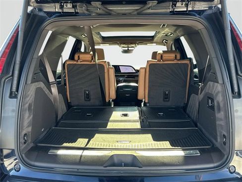 Certified 2023 Cadillac Escalade Sport w/ Touring Package image 19