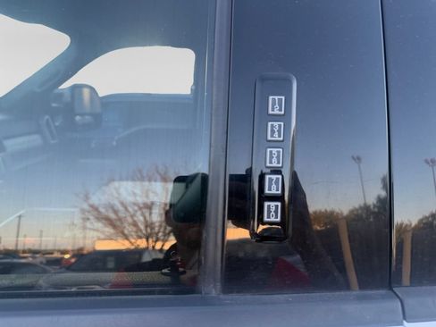 Used 2022 Ford F250 Lariat w/ Chrome Package AWD/4WD image 18