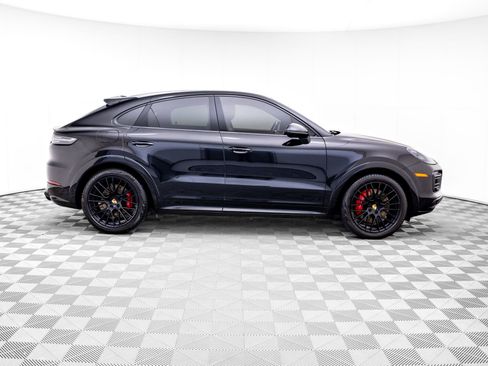 Certified 2023 Porsche Cayenne GTS AWD/4WD image 7