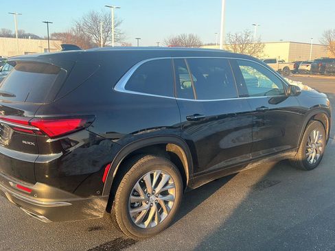 Used 2025 Buick Enclave Preferred w/ Super Cruise Package image 3