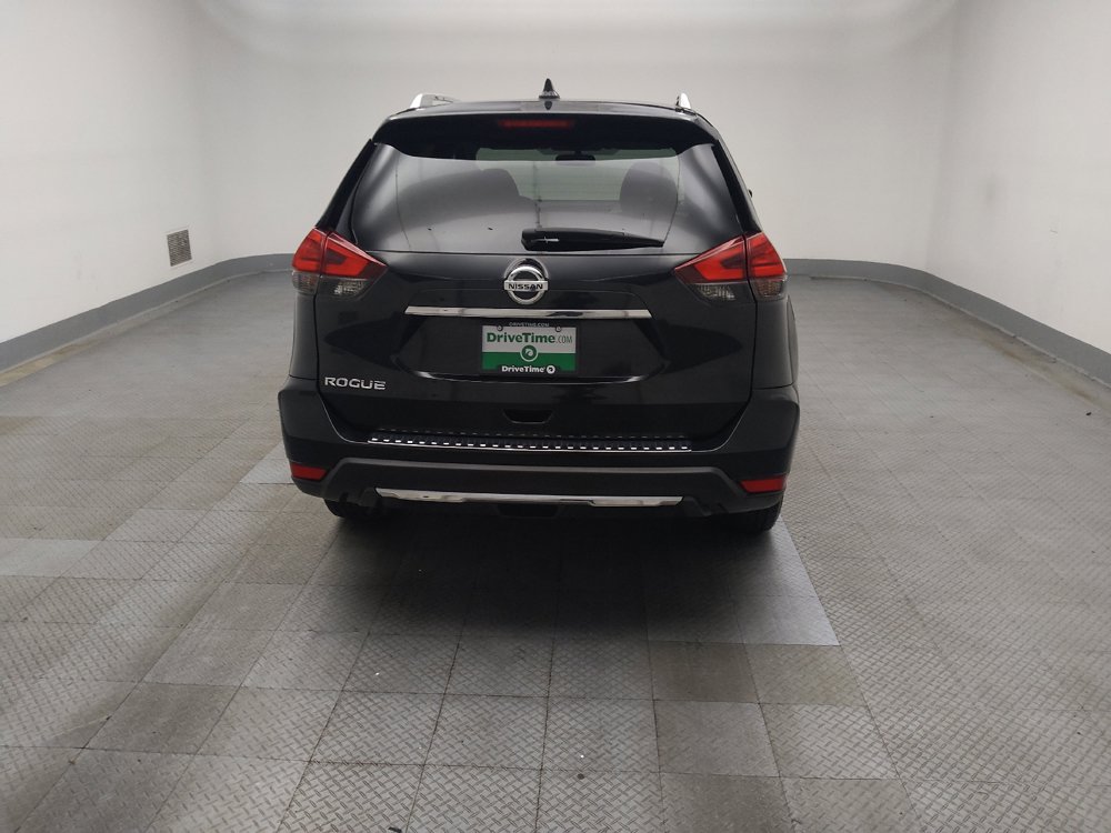 Used 2017 Nissan Rogue S w/ S Appearance Package FWD image 7
