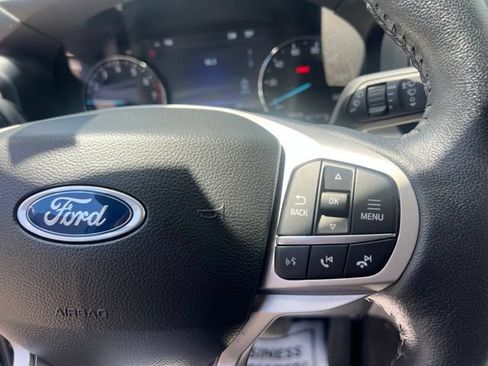 Used 2023 Ford Explorer XLT w/ Equipment Group 202A AWD/4WD image 28