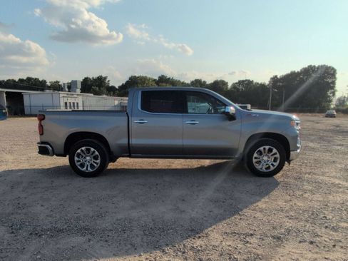 Used 2025 Chevrolet Silverado 1500 LTZ w/ Z71 Off-Road Package AWD/4WD image 7