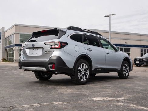 Used 2022 Subaru Outback Limited w/ Popular Package #2 image 11