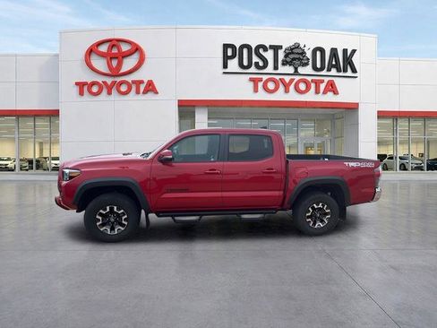 Used 2021 Toyota Tacoma TRD Off-Road AWD/4WD image 2