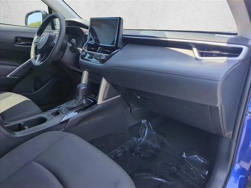 Used 2024 Toyota Corolla Cross LE AWD/4WD image 27