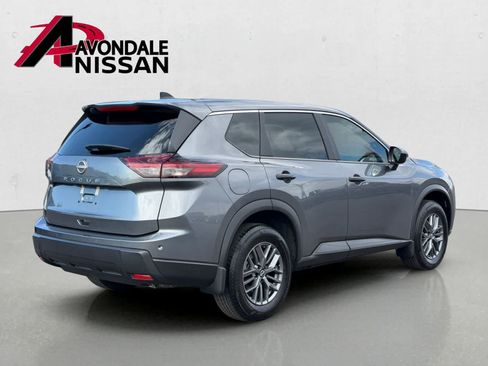 Used 2024 Nissan Rogue S FWD image 6