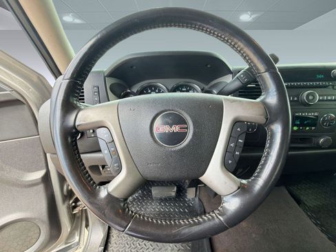 Used 2008 GMC Sierra 2500 SLE w/ Z71 Off-Road Package image 14