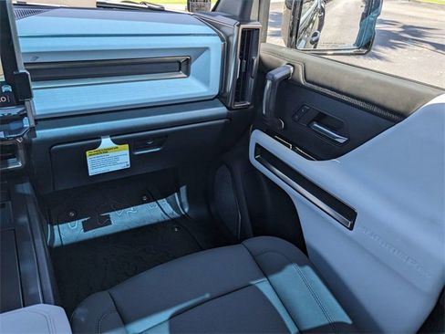 New 2024 GMC Hummer EV 2X w/ Extreme Off-Road Package image 17