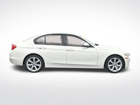 Used 2014 BMW 320i xDrive Sedan image 4