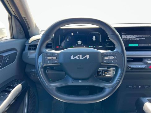 Certified 2024 Kia EV9 Light Long Range RWD image 15